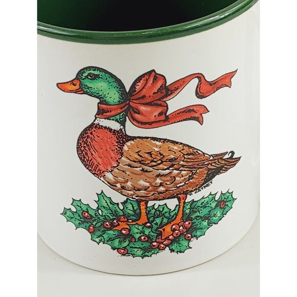 Marvelous Mug Potpourri Press Coffee Mug Teacup 10oz Duck Holly Berry 1987 Korea - Picture 2 of 15
